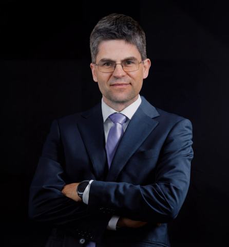 Avv. Lars Schlichting
