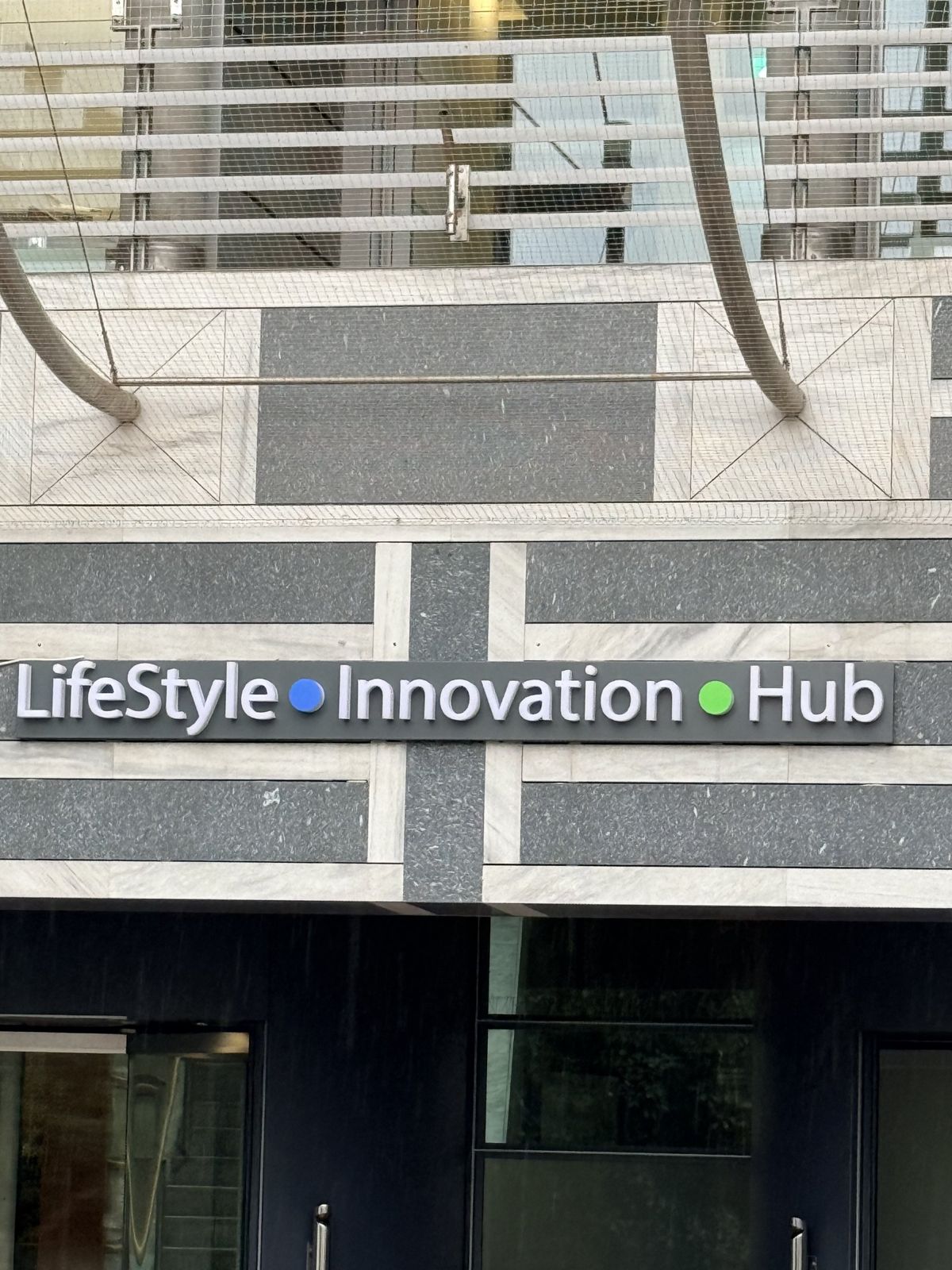 L'insegna LifeStyle Innovation Hub