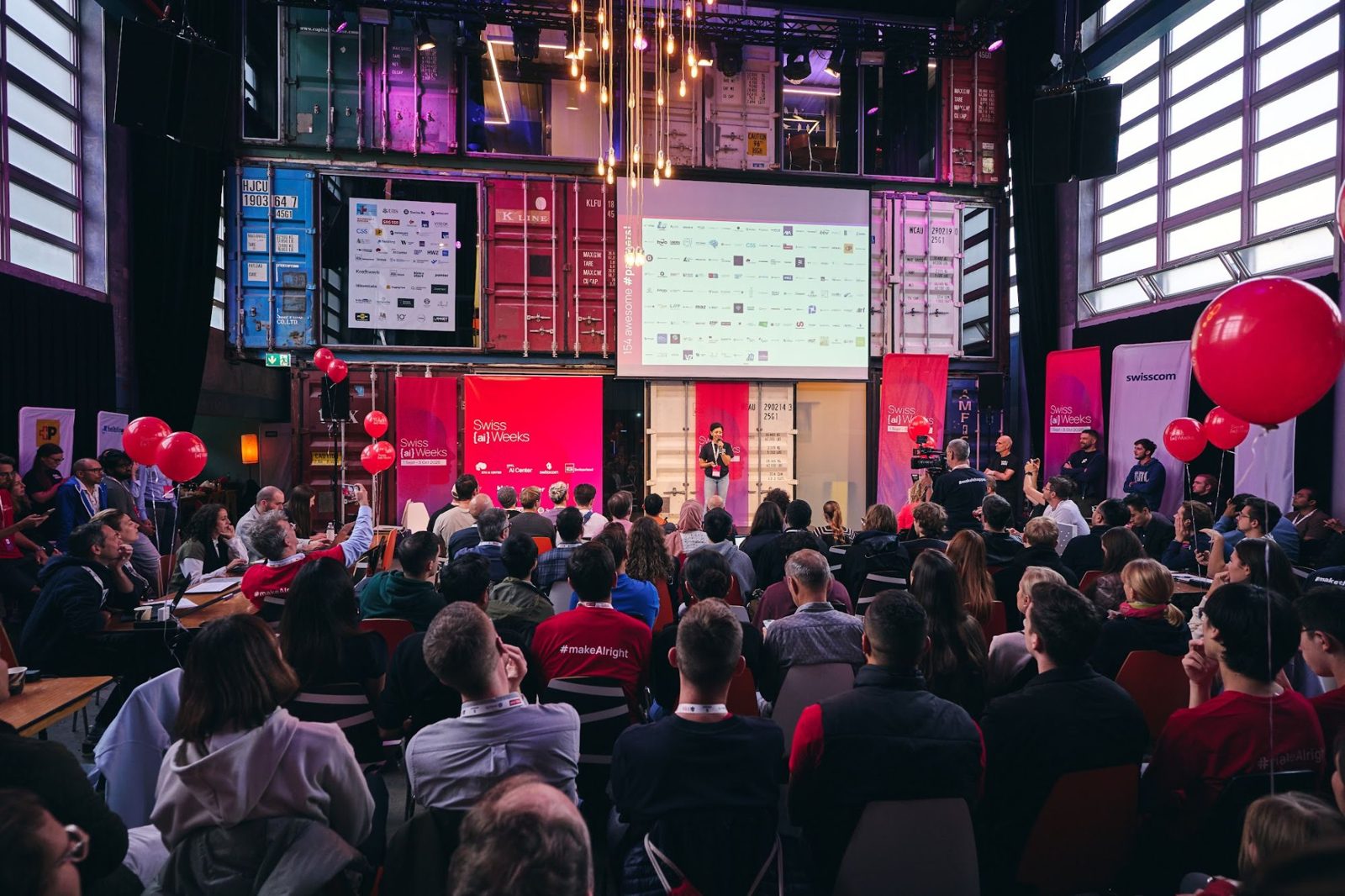 Il palco di un evento Swiss {ai} Weeks